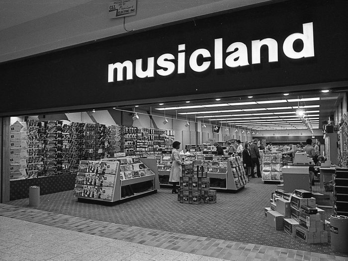 Lansing Mall - Vintage Photo (newer photo)